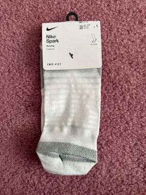 Nike white no-show running socks